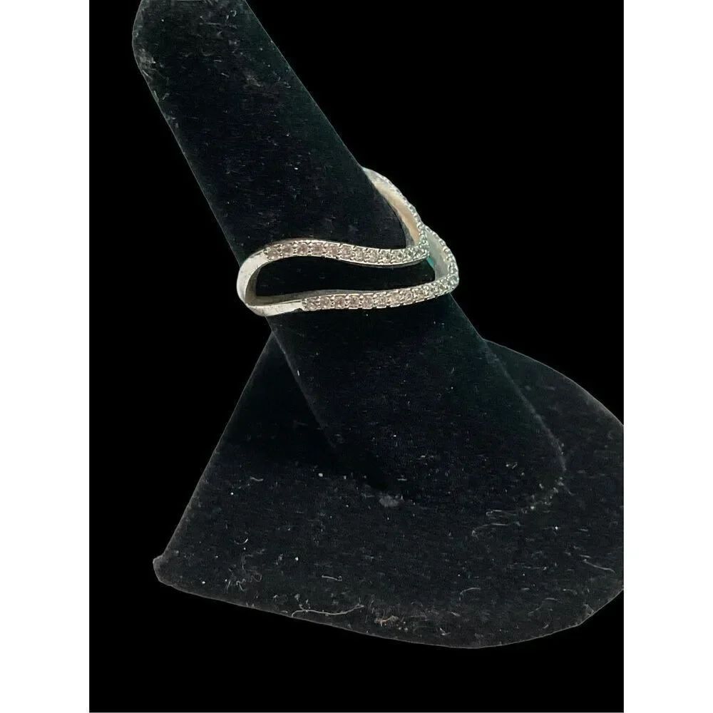 Modern CZ ring - Picture 13 of 16
